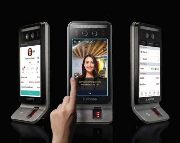 Suprema BioStation 3 Max AI biometric access control terminal with facial recognition, fingerprint authentication and 7-inch touchscreen for enterprise security.