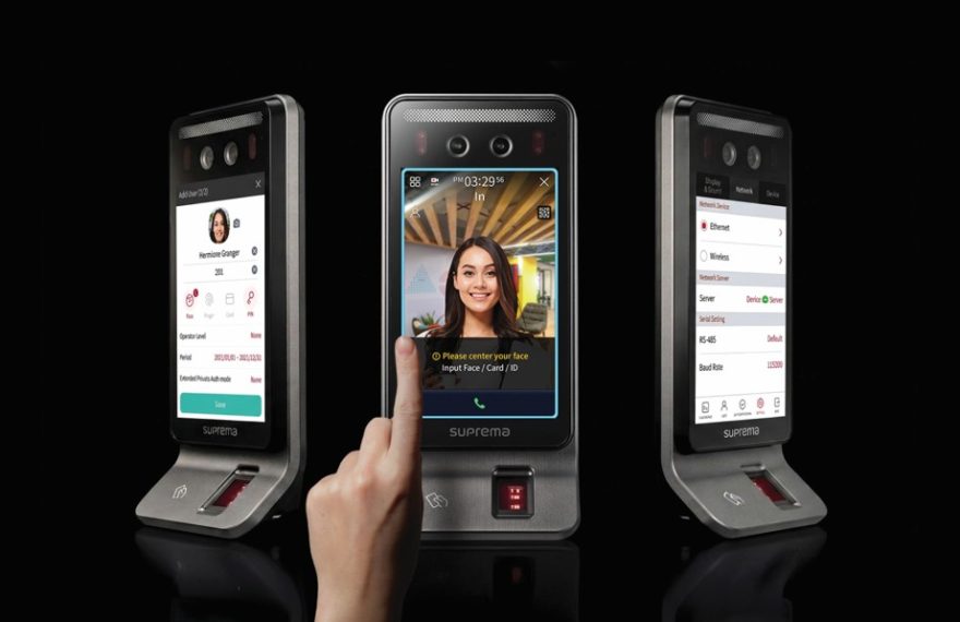Suprema BioStation 3 Max AI biometric access control terminal with facial recognition, fingerprint authentication and 7-inch touchscreen for enterprise security.