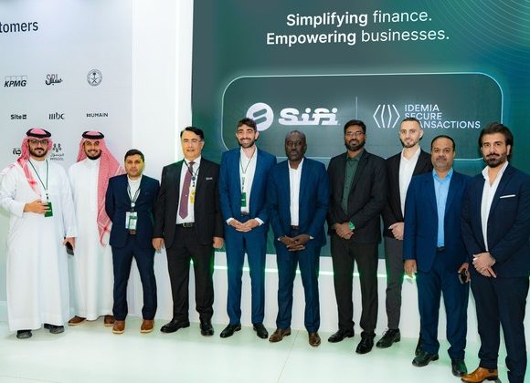 SiFi and IDEMIA Secure Transactions teams at Money20/20 Middle East in Riyadh