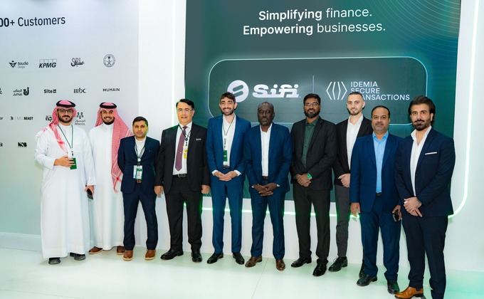 SiFi and IDEMIA Secure Transactions teams at Money20/20 Middle East in Riyadh